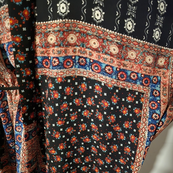 Coachella Kimono Vibes - Picture 8 of 8